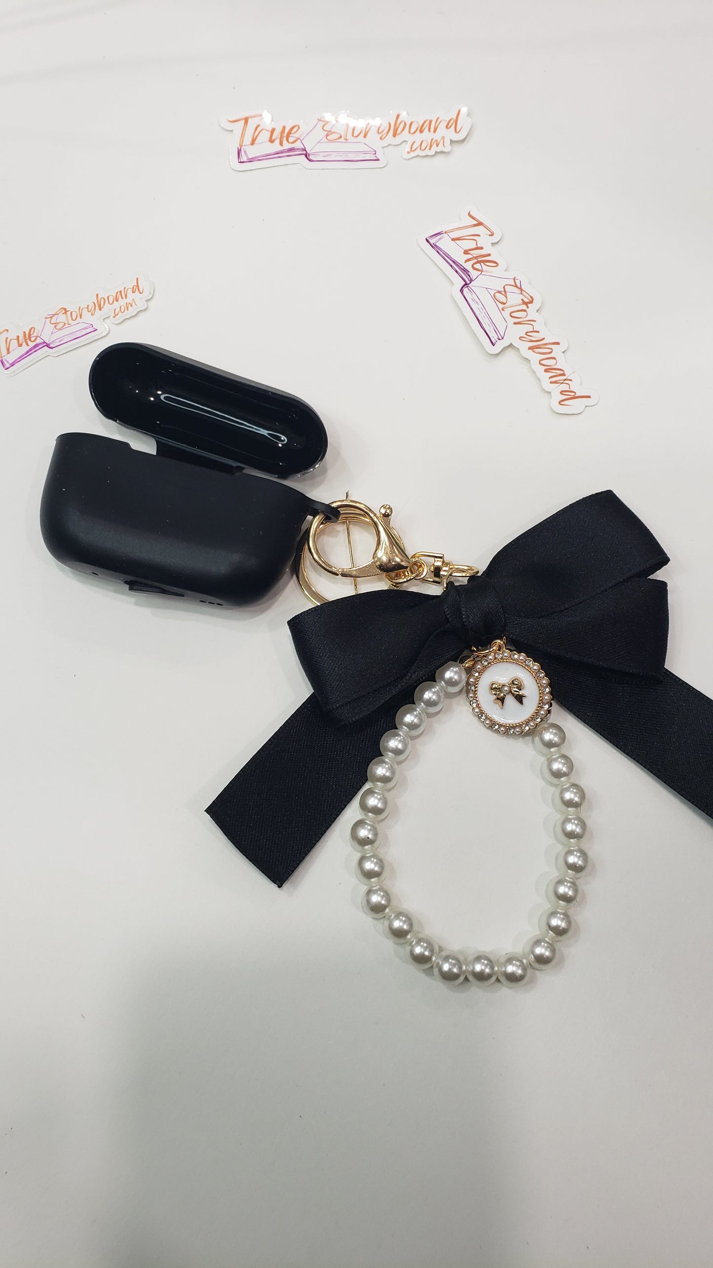 Black Airpod cover with anti loss earring for airpod earphone elegent Black bow keychain